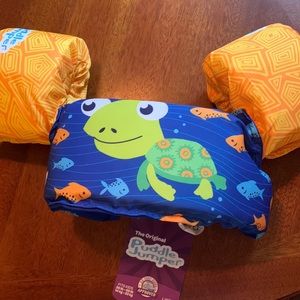 Kids froggy puddle jumper. NWT